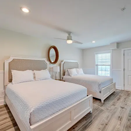 1002 Queen Ada Suite, 1St Floor Surfside